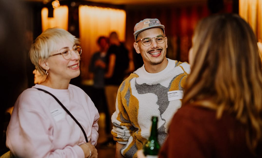 Laura Kleber und Julian Vogels von Crowd Impact und der klimaklitsche GmbH